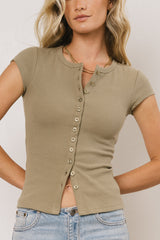 Vestia Button Up Tee In Olive