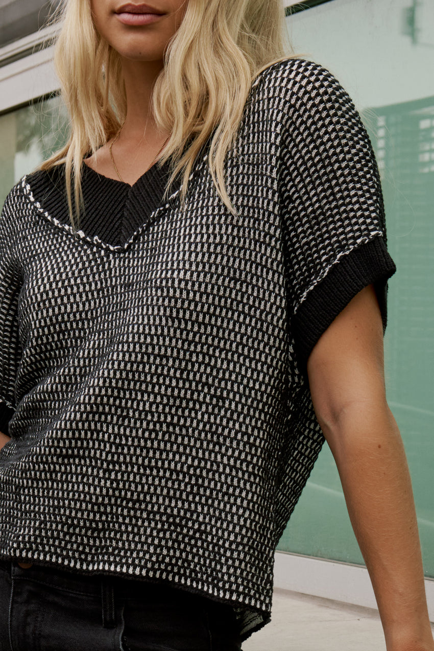Saige Contrast Sweater In Black - Final Sale